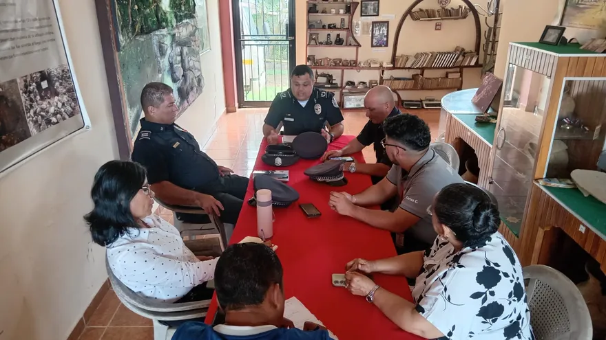 Reunion entre lasb autoridades nacionales y judiciales