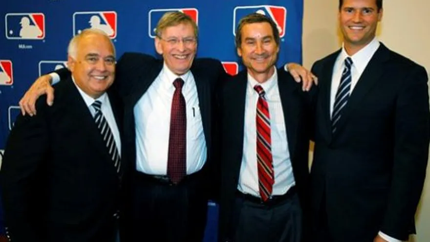 Aprobado! Los Padres serán vendidos