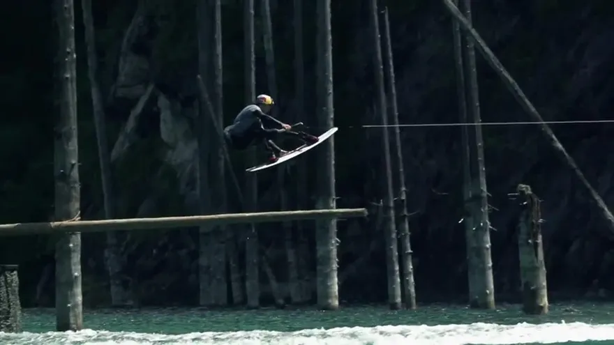 Wakeboard en un perfecto parque ecol