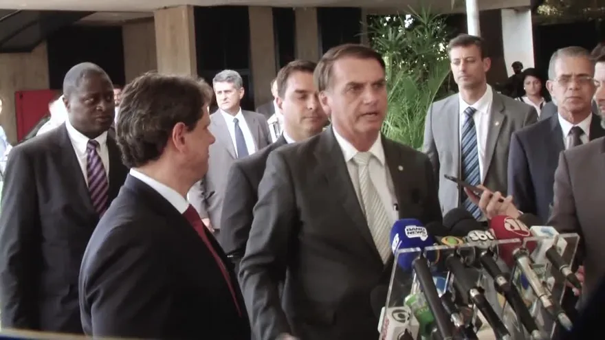 Bolsonaro nombra otro militar para su gabinete