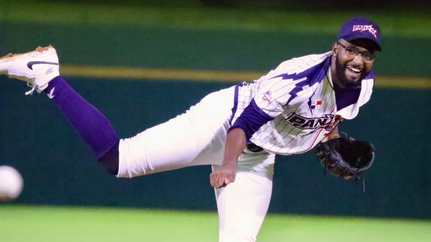 Adriel González lanzador de la novena de Panamá U23