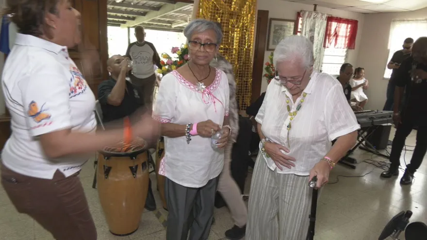 Celebran el Día del Abuelo