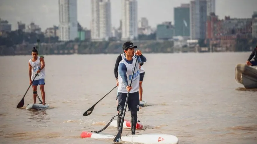 Panameños Pitti y Caballero probaron su velocidad en sprint del Stand-Up Paddle