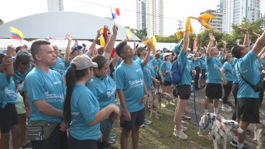 Park Omar walk raises funds for earthquake victims in Colombia and Venezuela