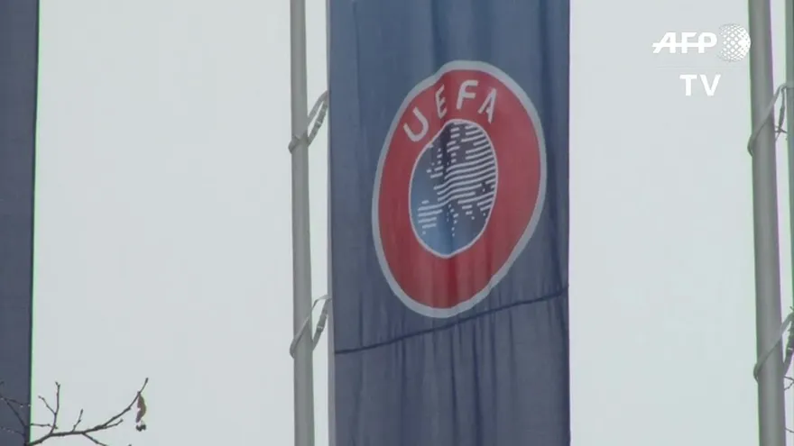 UEFA mantiene apoyo a Platini y nombra nuevo secretario