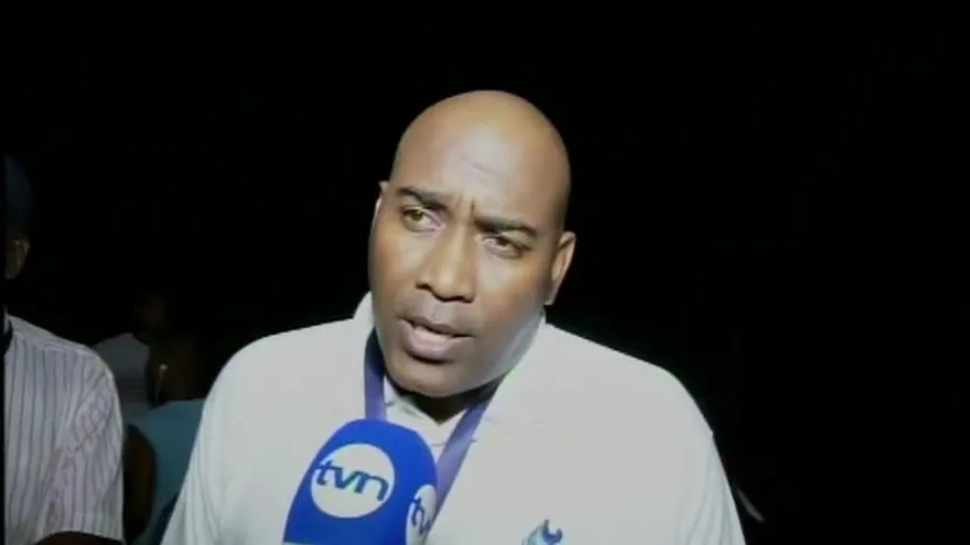 Manifestantes cierran parte de la vía que conduce hacia Colón