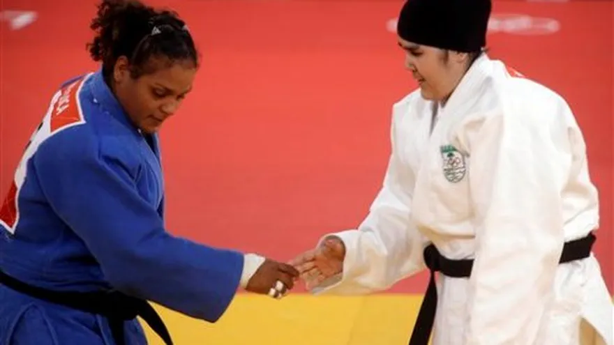 Los 82 segundos de la primera mujer saudí en una Olimpiada