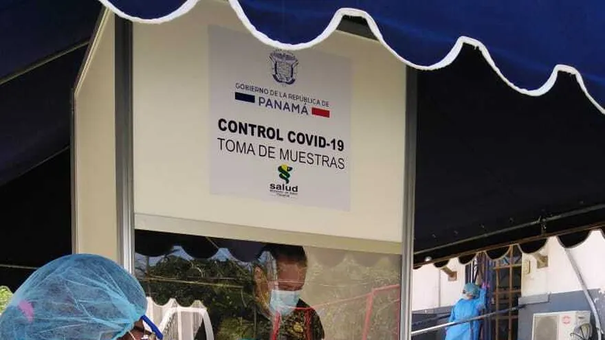 Cabinas para tomar muestras de COVID-19 en cárceles Nueva Esperanza y La Joya