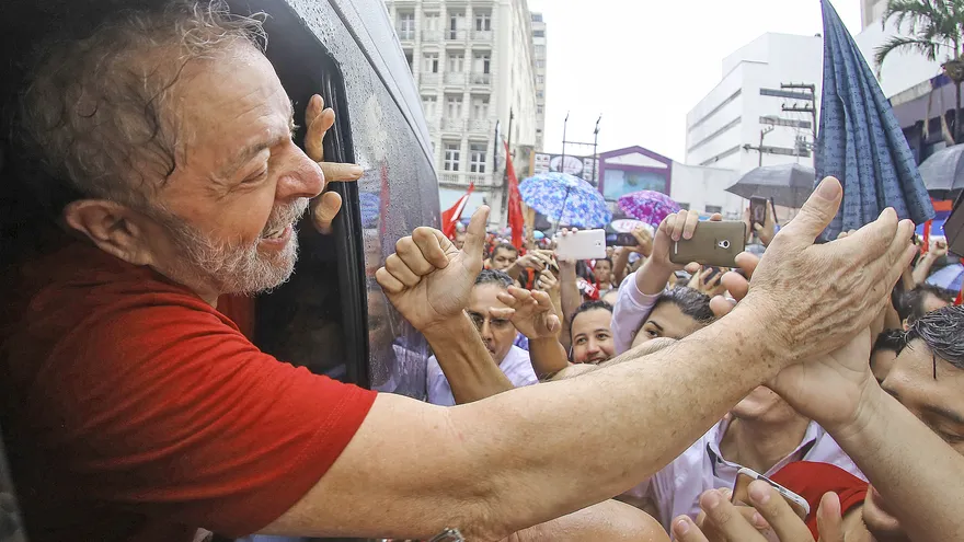 El exmandatario brasileño Luiz Inácio Lula da Silva durante una manifestación en Fortaleza, la capital del estado de Ceará, en la región nordeste de Brasil.