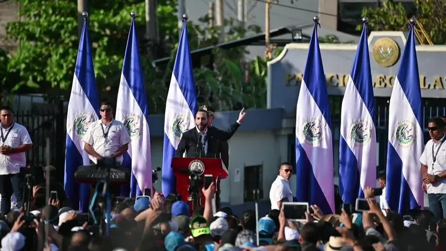 Presidente de Congreso salvadoreño denuncia "intento de golpe de Estado"