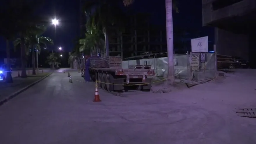 Recuperan camión robado con 700 sacos de cemento