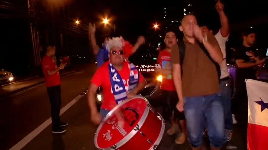 Impiden llevar serenata a selección de México