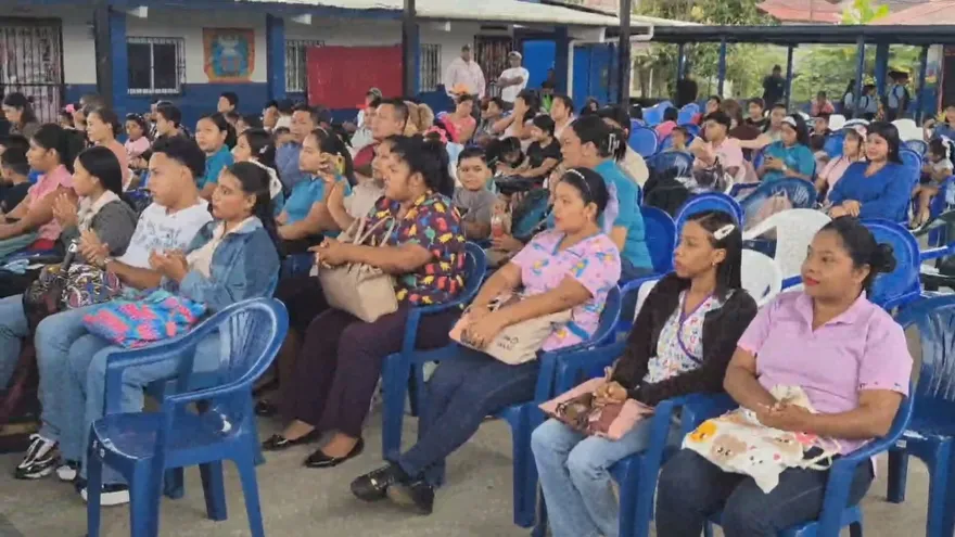 Universitarios apoyan refuerzo académico y son reconocidos por su labor