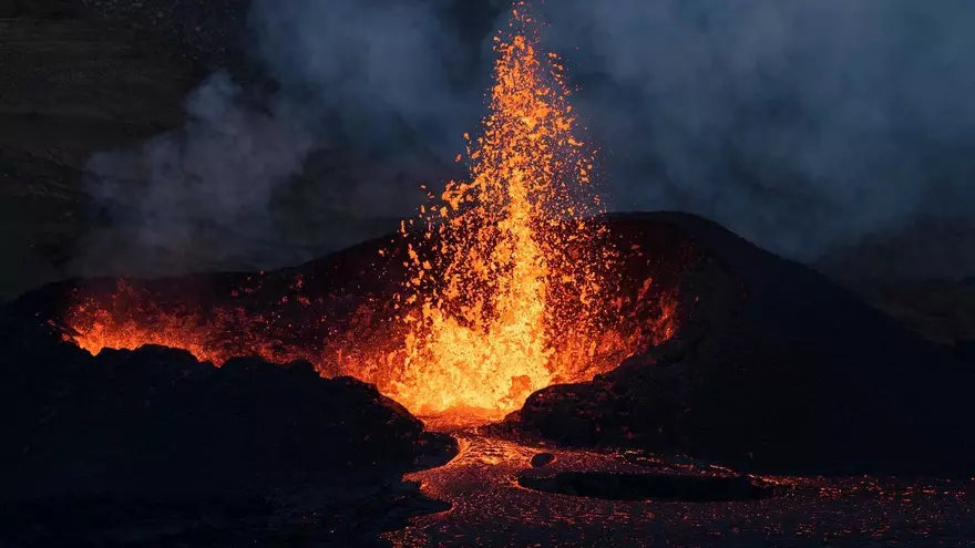 Imagen con fines ilustrativos de la erupción de un volcán.
