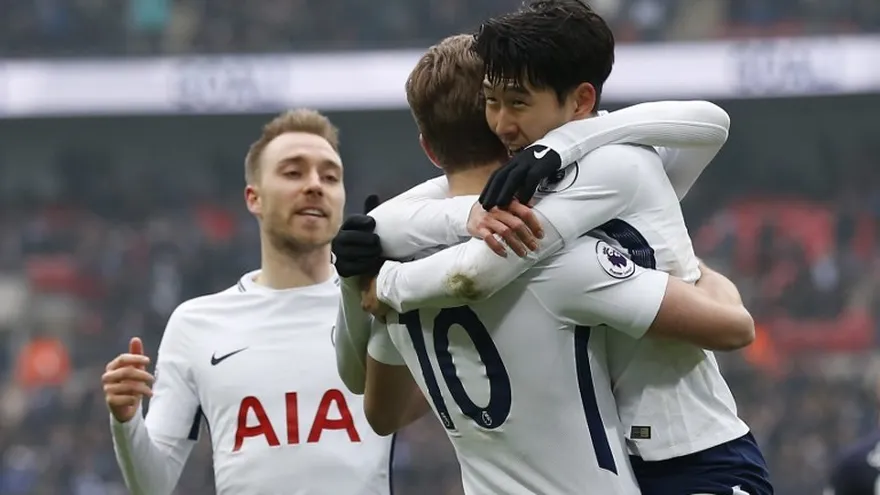 Tottenham supera al Huddersfield en su último ensayo antes de recibir a la Juve