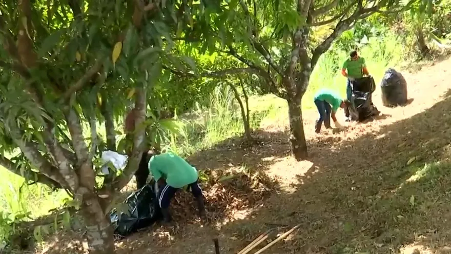 Privados de libertad trabajan en reparación de escuelas