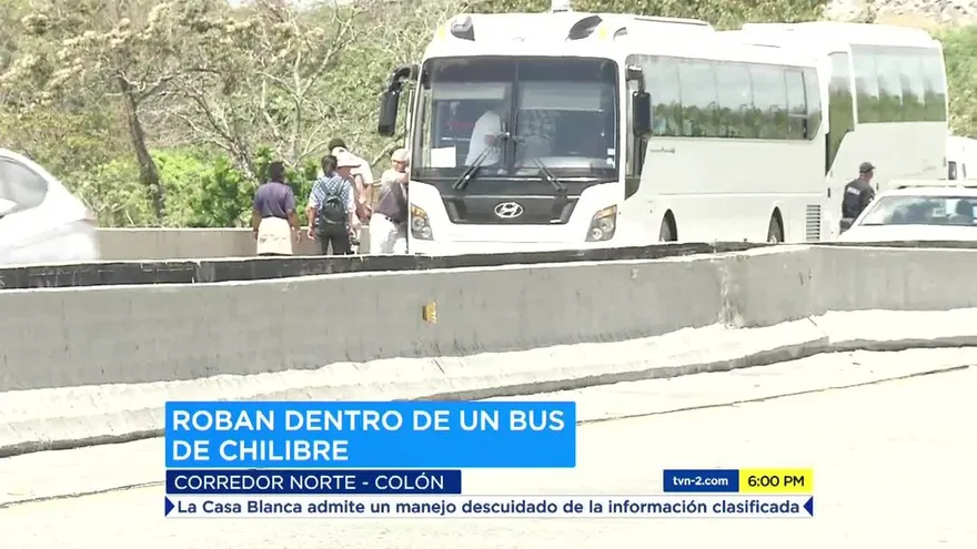 Delincuentes golpean a mujer embarazada para robarle