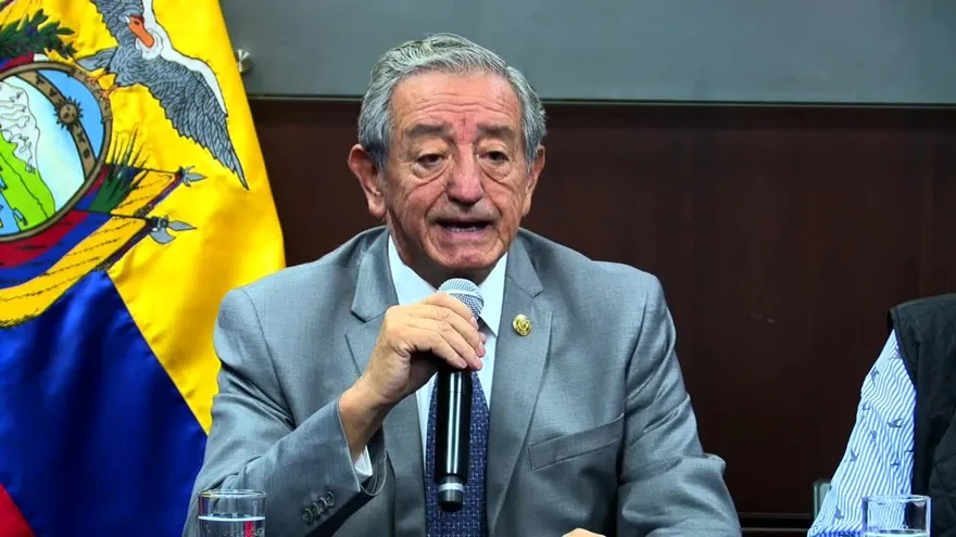 Ecuador despliega 2.400 uniformados en una zona de minería ilegal