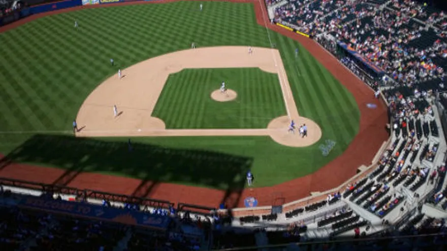 Acercan verjas del Citi Field