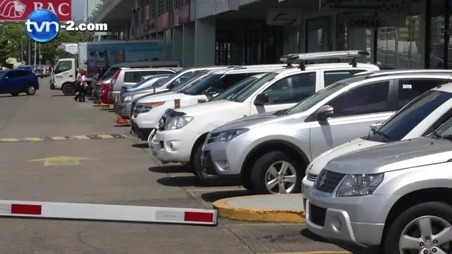 Cámara de Comercio insiste en pedir veto al proyecto sobre cobro de estacionamientos