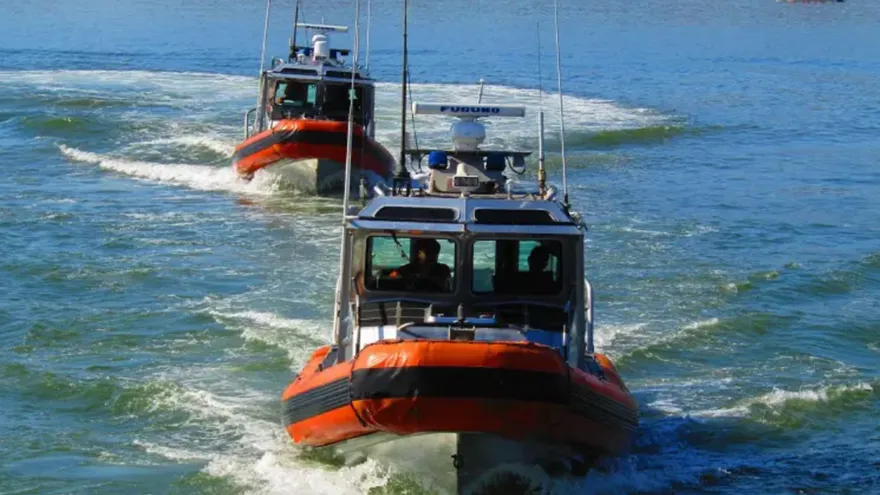 Interceptan embarcación con 28 menores de edad en altamar en México