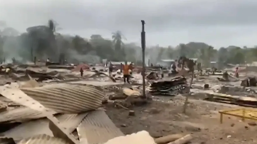 Incendio consume parte de un pueblo en la comarca Wargandí