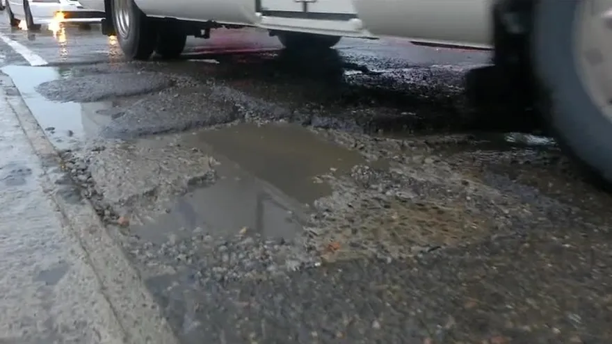 Huecos en la vía Ricardo J. Alfaro