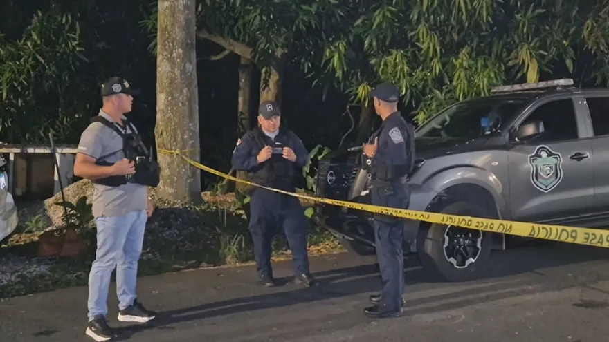 Hombre es asesinado a tiros dentro de una parrillada en Coló