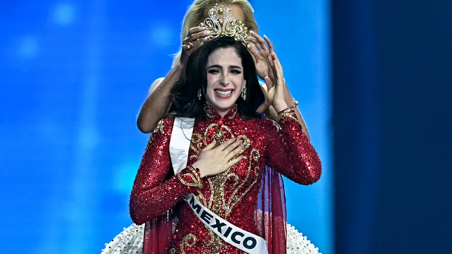 La mexicana Fátima Bosch se coronó Miss Universo 2025