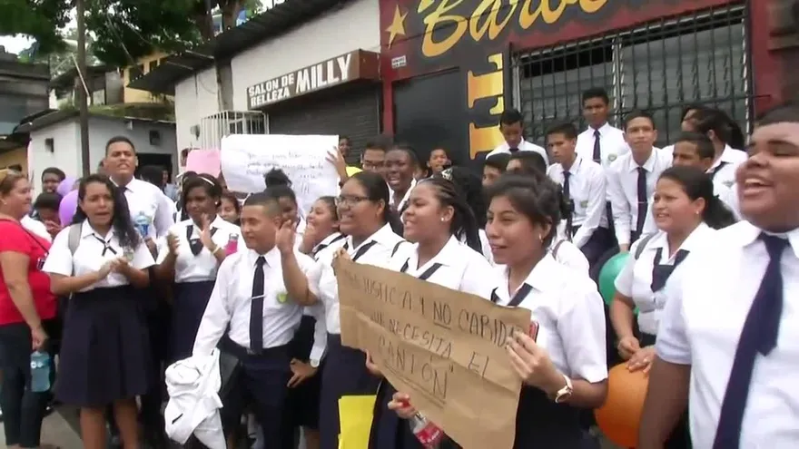 Noticiero MD 3 de mayo del 2017 - Bloque 3