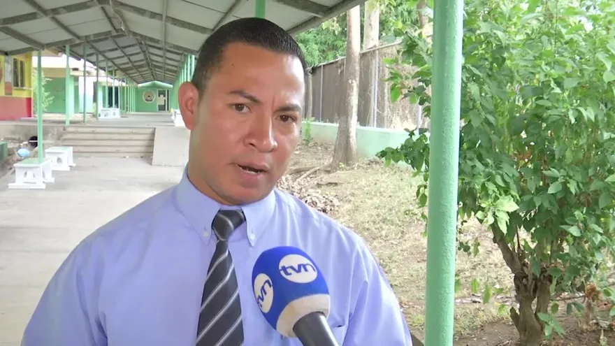 Le cortan la luz a escuela en 24 de Diciembre