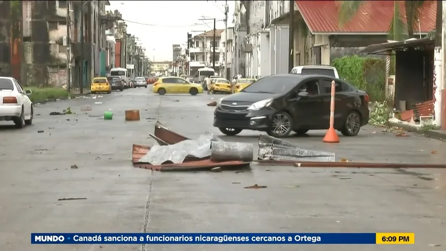 Varias familias afectadas por fuertes lluvias en Colón