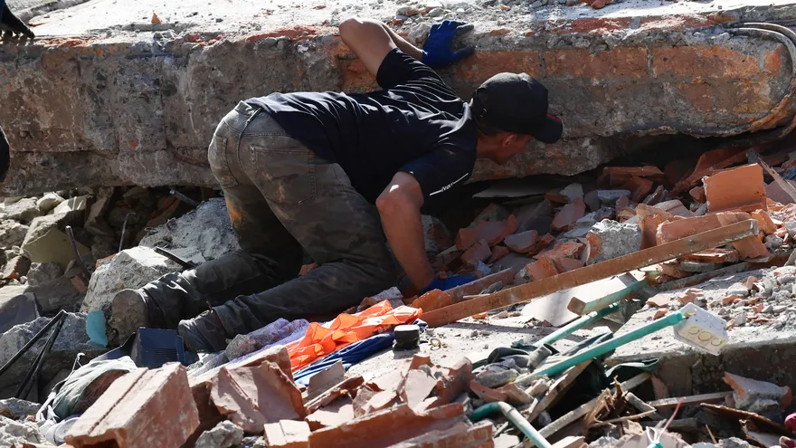 Colombia earthquake death toll rises to 240, over 1,300 injured