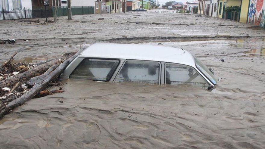 Más de mil damnificados por temporal en Chile