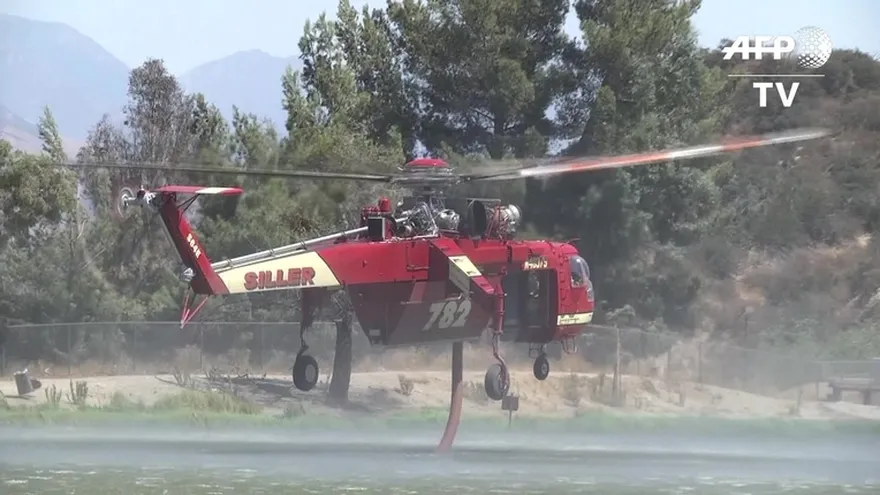 Incendio provoca 82.000 evacuados en California