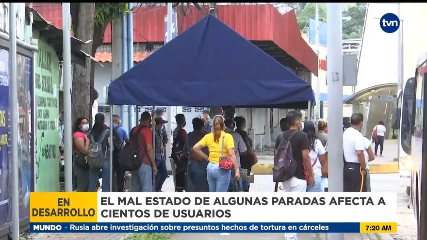 Denuncian paradas en mal estado en la capital