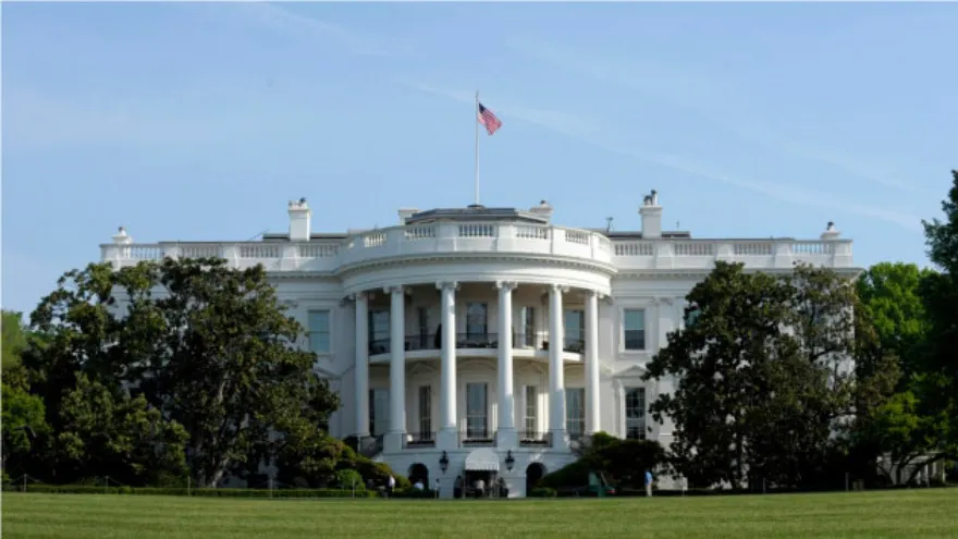 EEUU y los talibanes 'a las puertas' de un acuerdo, según negociador estadounidense