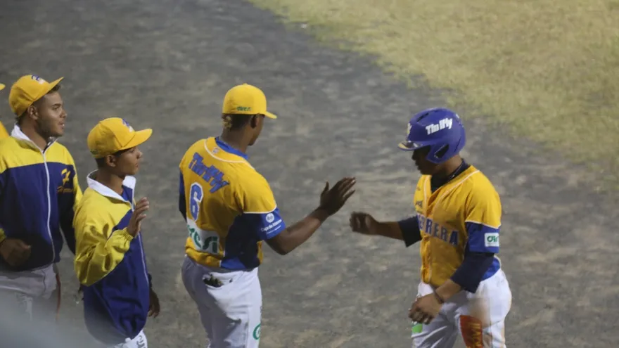 Herrera gana y busca empatar la  serie con Panamá Este