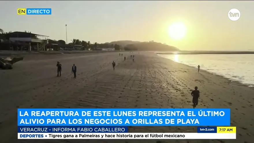 Personas acuden a Veracruz tras la apertura de playas