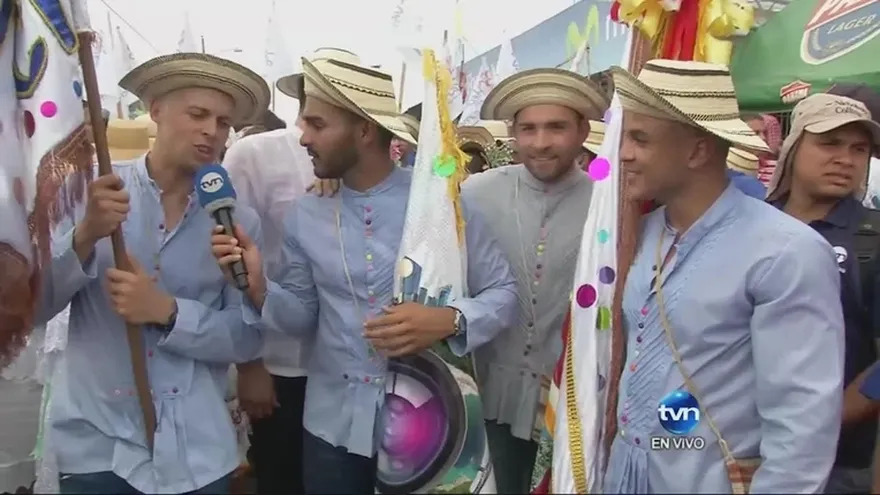 ¡Las Curvas y los Machos disfrutaron en Guararé con el Festival Nacional de la Mejorana!