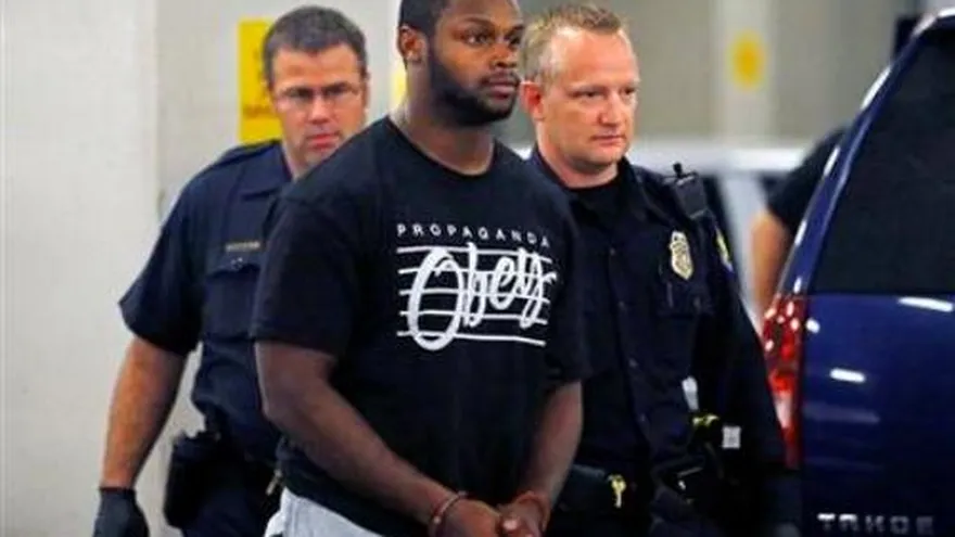 Dwyer se declara inocente de agresión