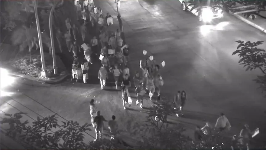 Personas a favor de proyecto de Ley 61 marchan hacia la Asamblea Nacional