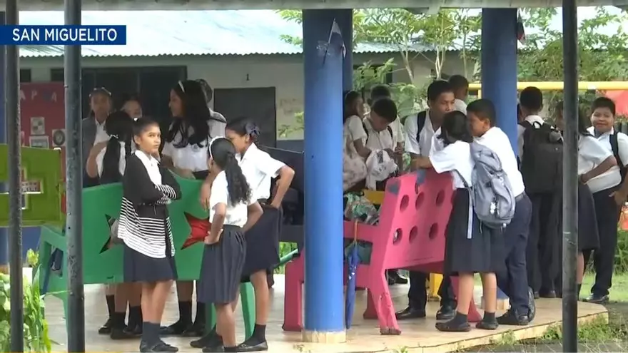 Colegio en Santa Marta está dando clases, padres opinan