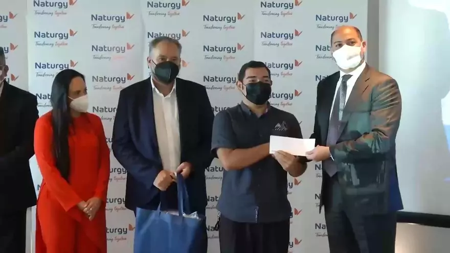 Naturgy entrega becas jóvenes