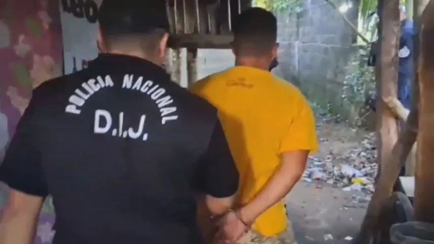 Siguen tras la pista de sospechosa del asesinato de un extranjero en Davi