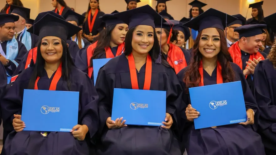 Graduación de nuevos profesionales de Udelas