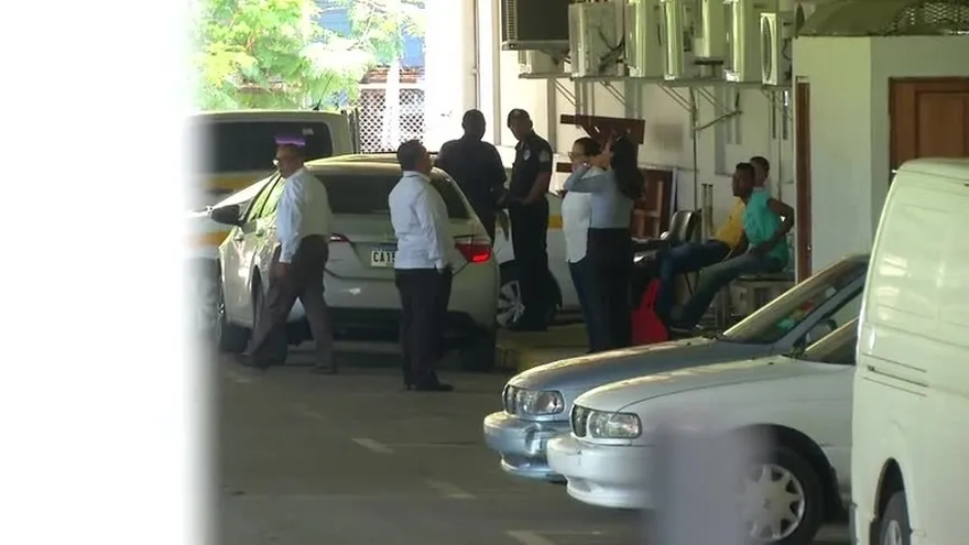 Exdirectora de Migración terminó indagatoria y le dieron país por cárcel