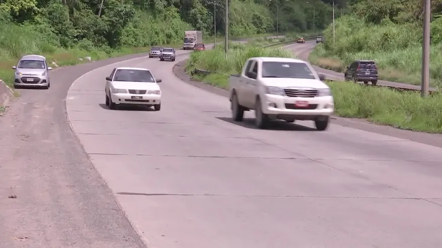 MOP realizará estudios para reparar vía Centenario