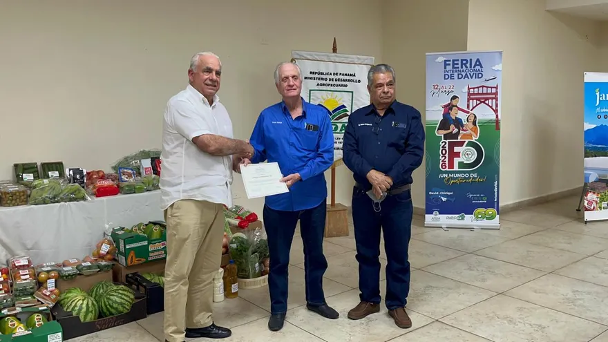 Productores de Chiriquí reciben certificación de 'Buenas Prácticas Agrícolas' del MIDA