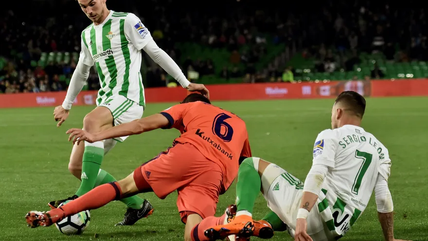 Real Sociedad y el Betis firman un empate que no sirve a ninguno